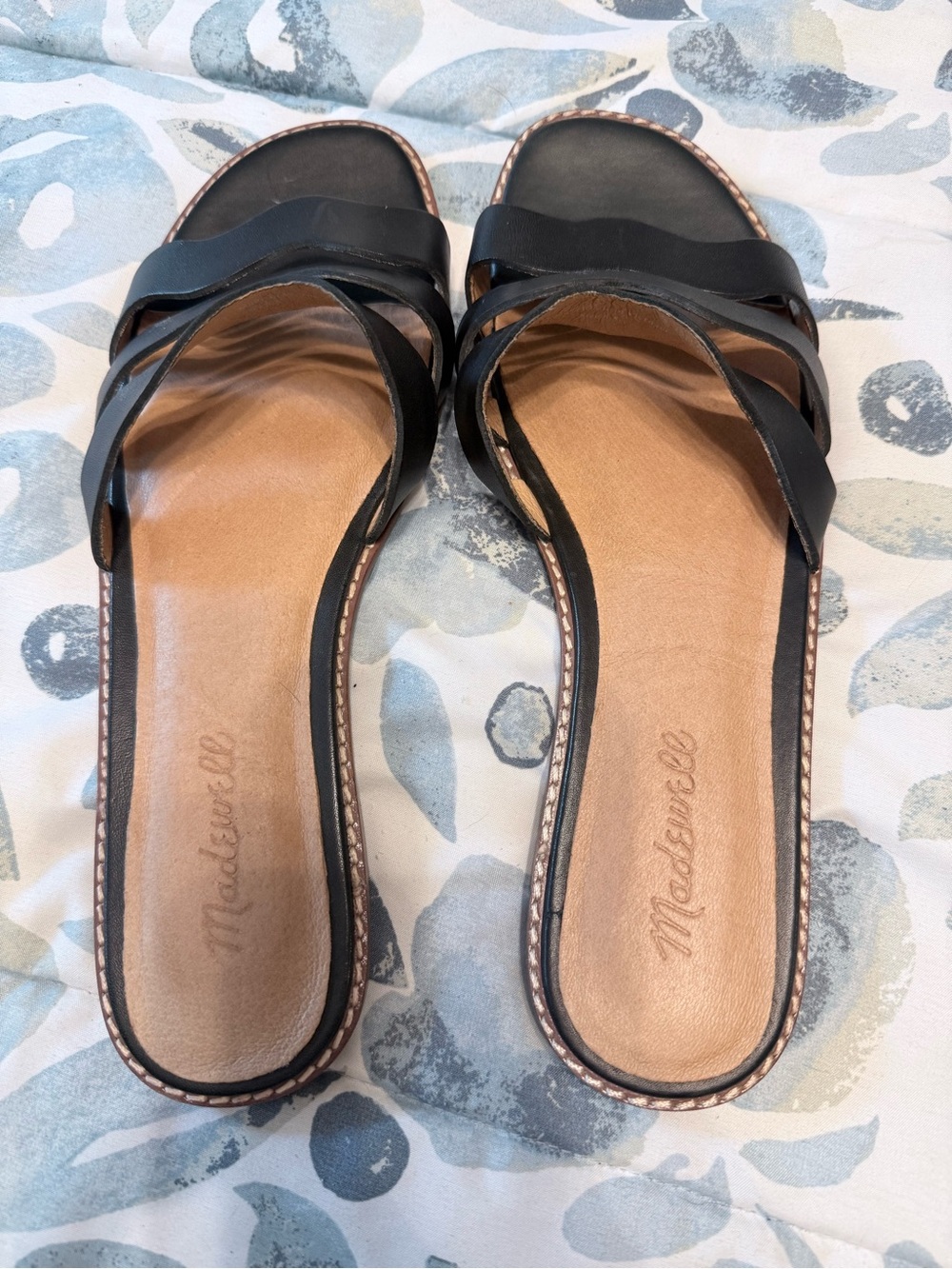 Madewell Black Wavy-Strap Slide Sandals - Picture 4 of 4